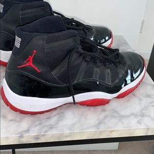 Air Jordan Retro Mens Bred 11